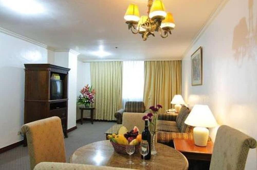 Tiara Oriental Hotel Makati City Exterior photo