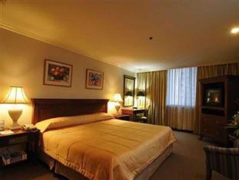 Tiara Oriental Hotel Makati City Exterior photo